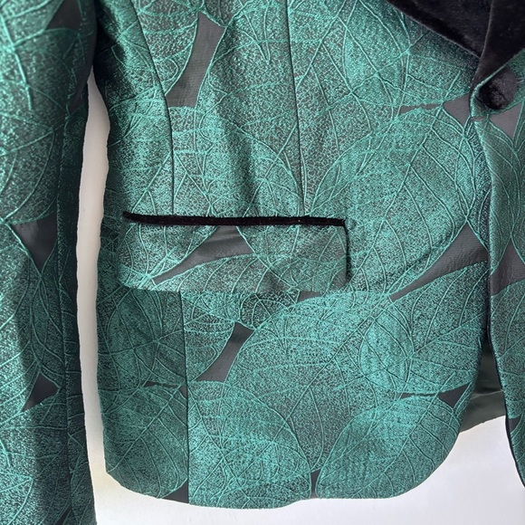 Gentleman’s Guru Fancy Emerald Green Tuxedo Black Velvet Lapel Formal Black Tie - Picture 8 of 16